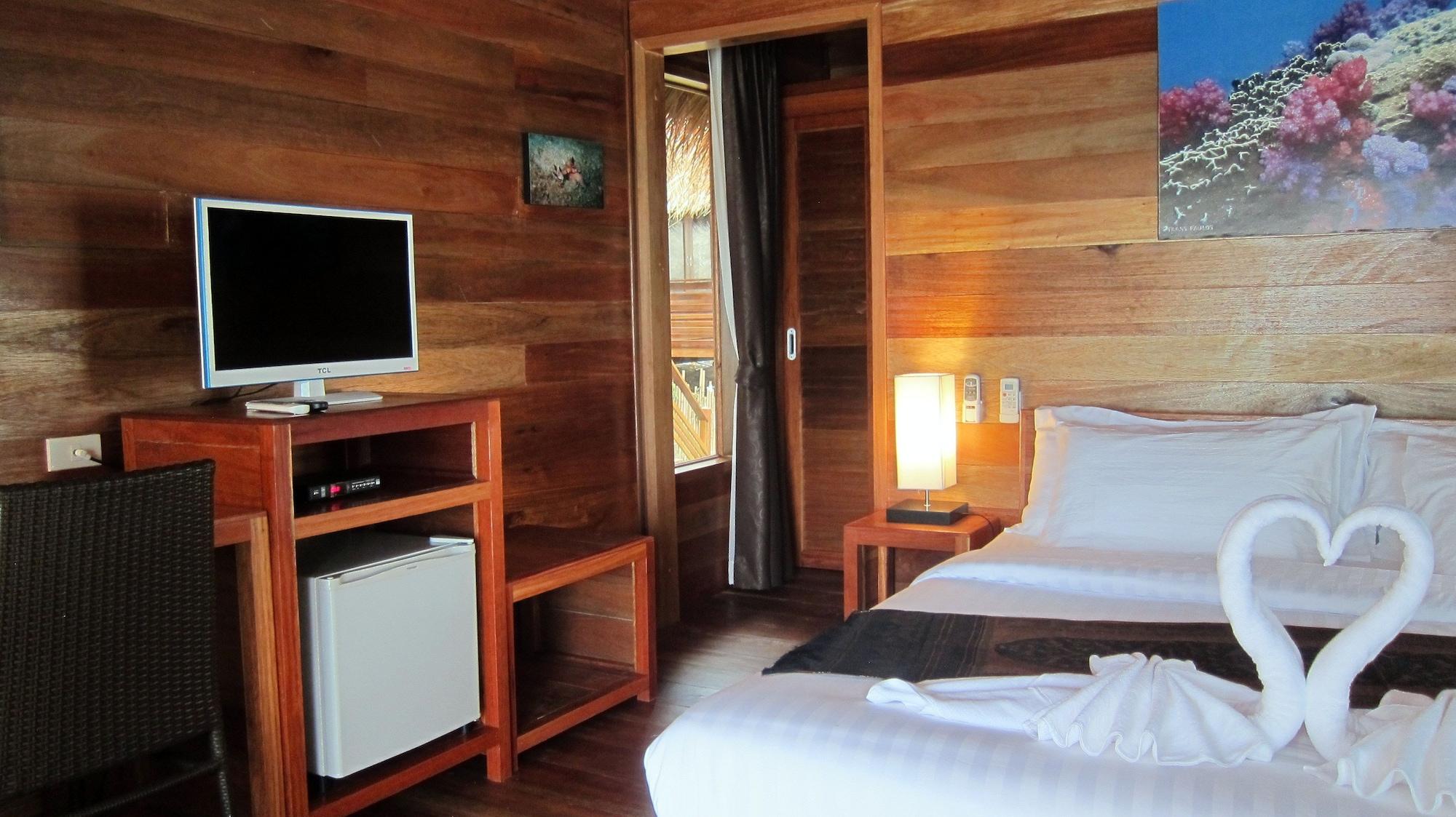 Ten Moons Lipe Resort Экстерьер фото