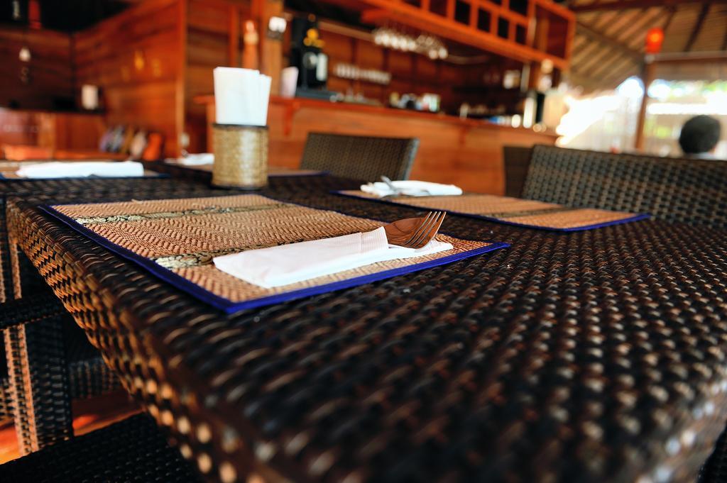 Ten Moons Lipe Resort Экстерьер фото