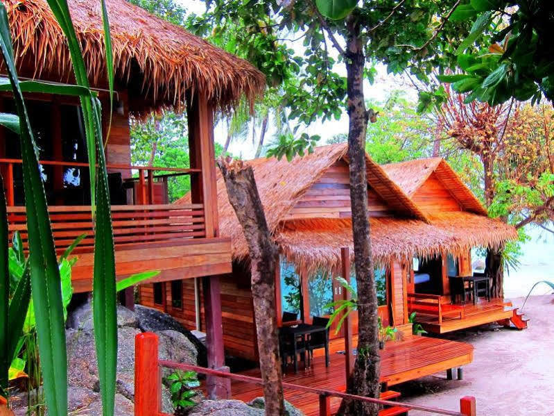 Ten Moons Lipe Resort Экстерьер фото