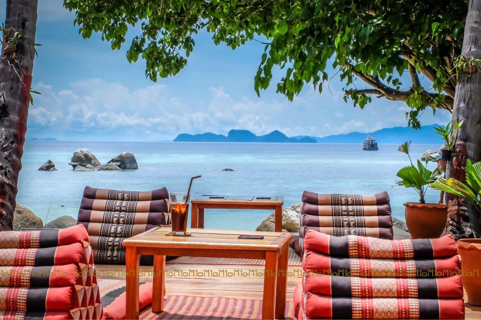 Ten Moons Lipe Resort Экстерьер фото