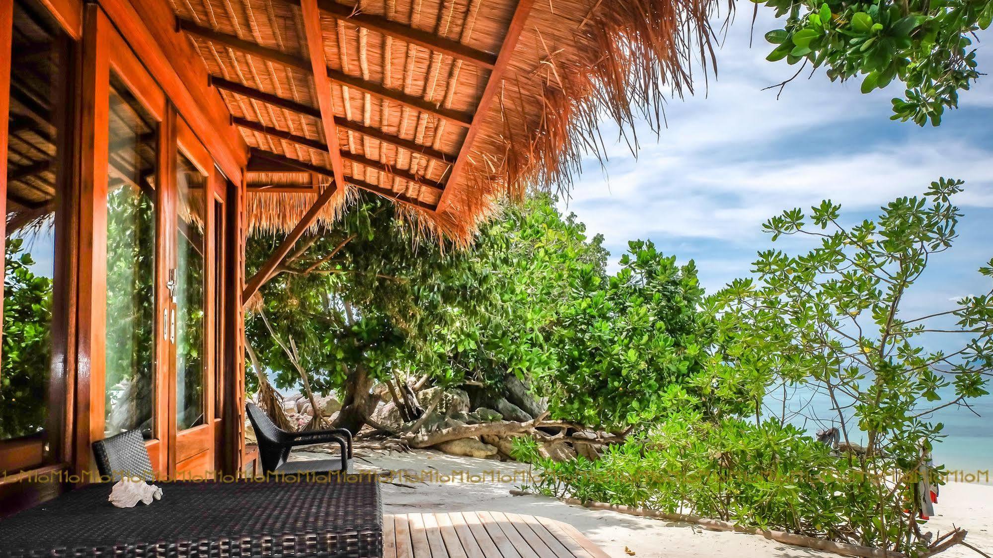 Ten Moons Lipe Resort Экстерьер фото